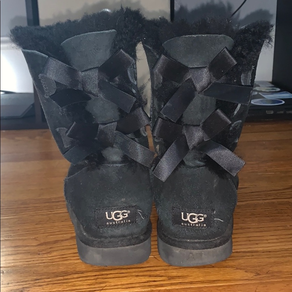 Size 7 black uggs with bows